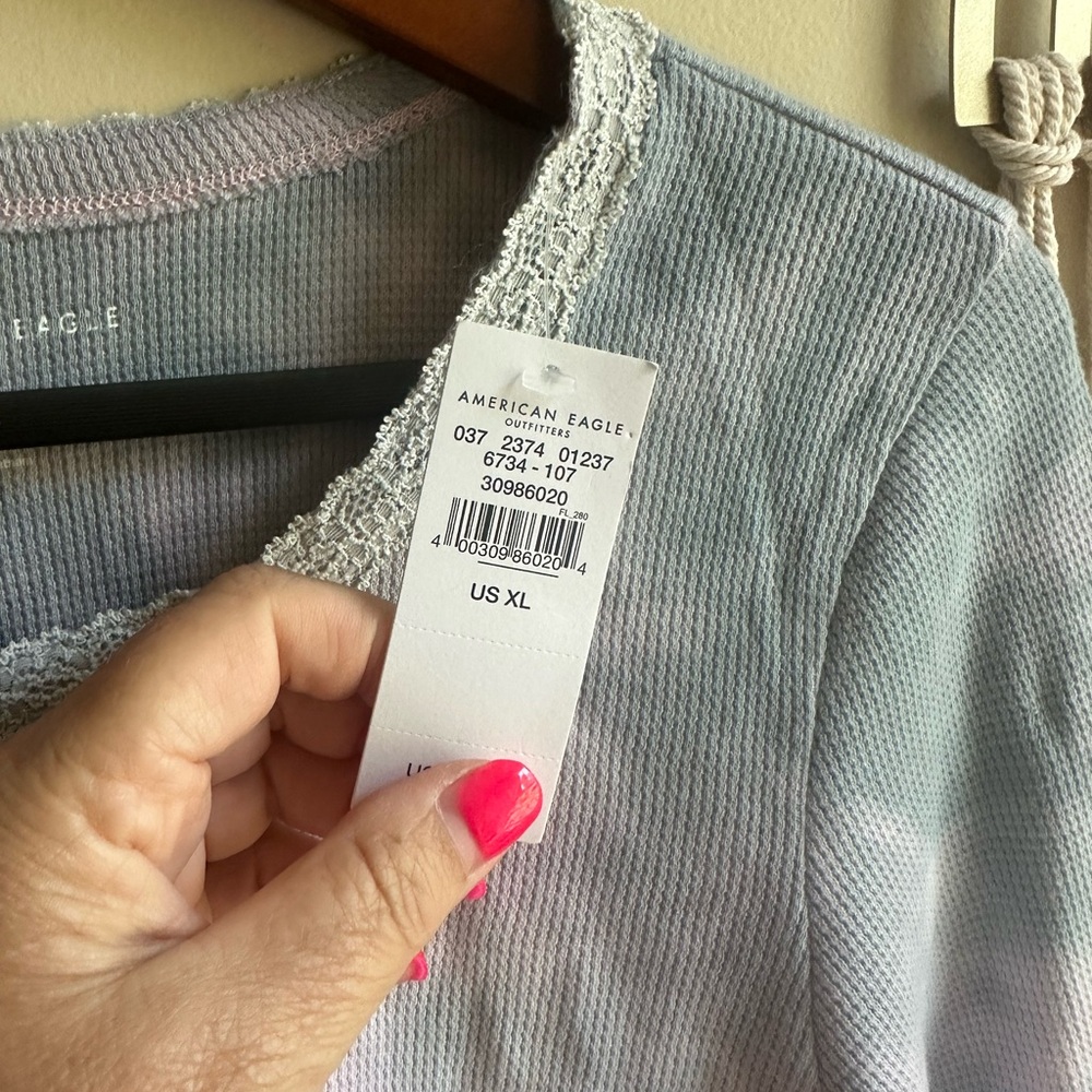 American Eagle Outfitters Blue and White Crop Hoodie - Picture 7 of 8